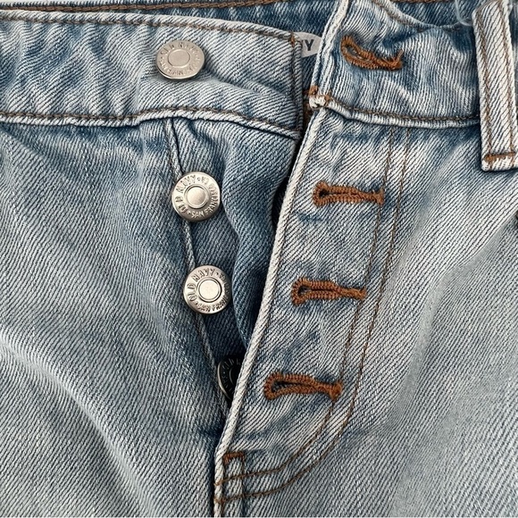 Old Navy Button Fly Rough Hem Jean Mini Skirt Size 6 Women’s - Picture 5 of 6